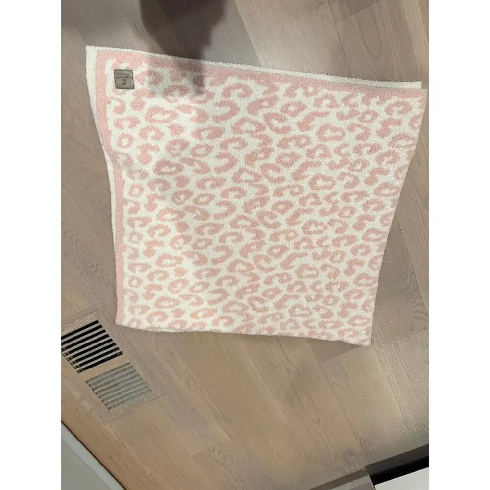 COMFYLUXE Leopard Pattern Luxury Soft Throw Blanket